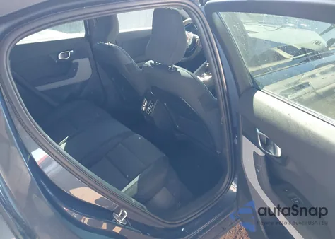 2024 Polestar 2 Long Range Single Motor/Long Range Single Motor Plus z USA, uszkodzony, nr VIN YSMFE3KA3RL235155